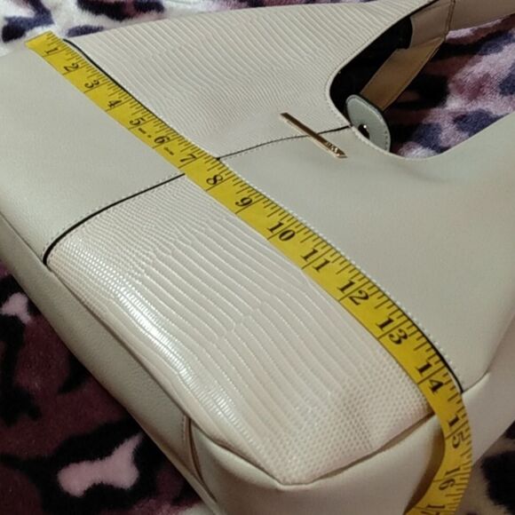 ALDO Pebble-Grain Shoulder Bag – Cream‎ – Gold-Chain Strap - Picture 12 of 16